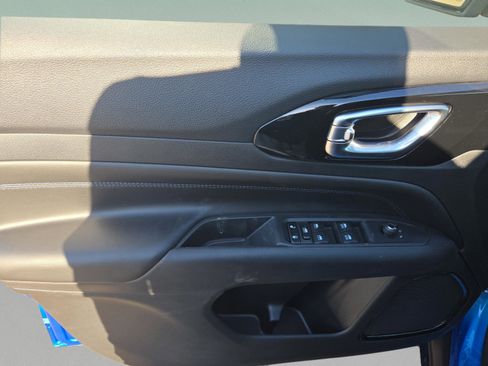 New 2026 Jeep Compass Latitude image 3