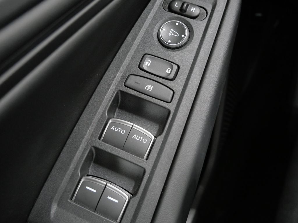 Used 2025 Honda Accord EX-L image 14