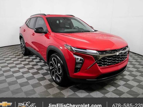 New 2026 Chevrolet Trax RS w/ Sunroof Package image 25