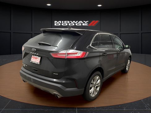 Used 2022 Ford Edge Titanium AWD/4WD image 4