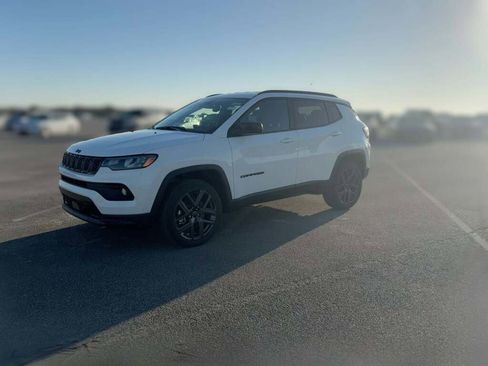 New 2026 Jeep Compass Latitude image 4