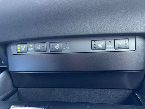 Used 2025 Lexus ES 300h w/ Premium Package FWD image 41