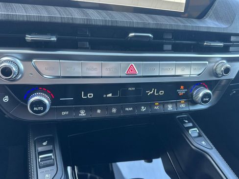 Used 2024 Kia Telluride EX image 30