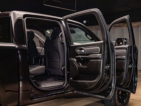 Used 2025 RAM 1500 Big Horn image 30