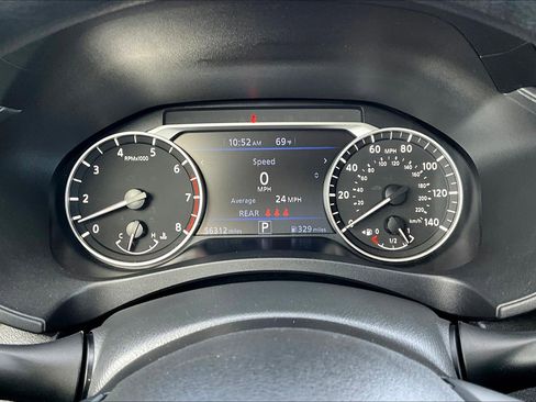 Used 2024 Nissan Altima 2.5 SV image 13