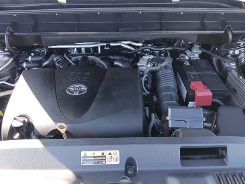 Used 2021 Toyota Highlander Limited image 33