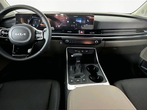 New 2026 Kia Carnival image 6