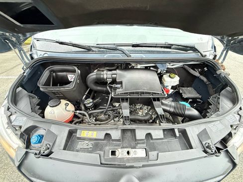 Used 2019 Mercedes-Benz Sprinter 144 image 15