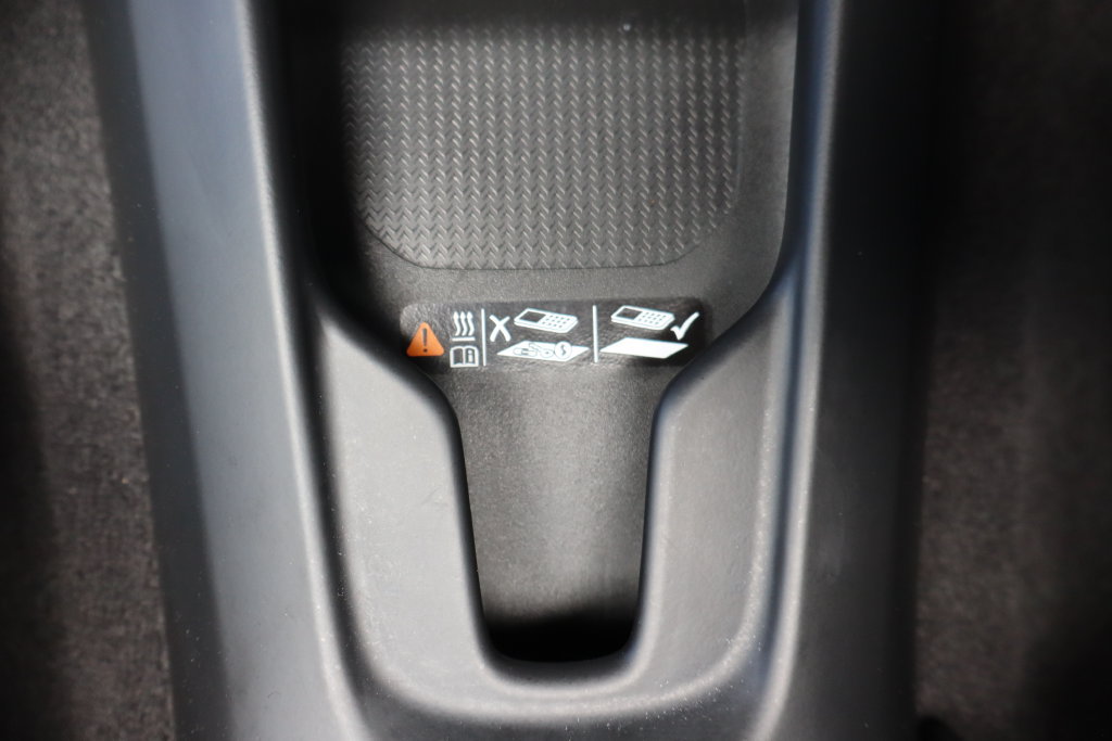 Used 2024 Chevrolet Corvette Stingray Preferred Cpe RWD image 17