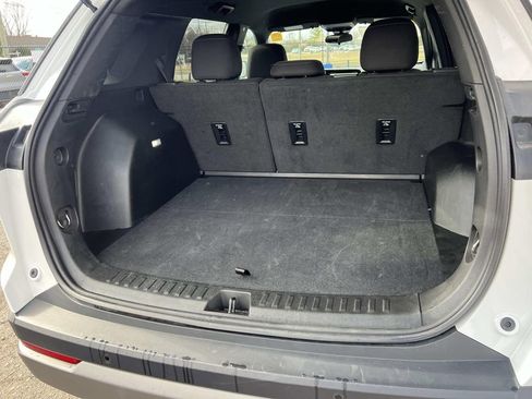 Used 2025 Chevrolet Equinox LT image 9