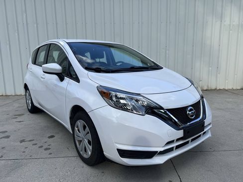 Used 2017 Nissan Versa Note SV FWD image 1