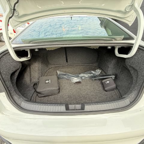 Used 2023 Volkswagen Jetta SE FWD image 15