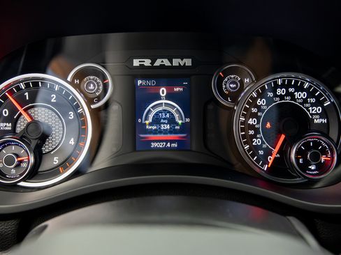 Used 2024 RAM 2500 Lone Star w/ Sport Appearance Package AWD/4WD image 41