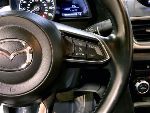 Used 2018 MAZDA MAZDA3 Touring image 24
