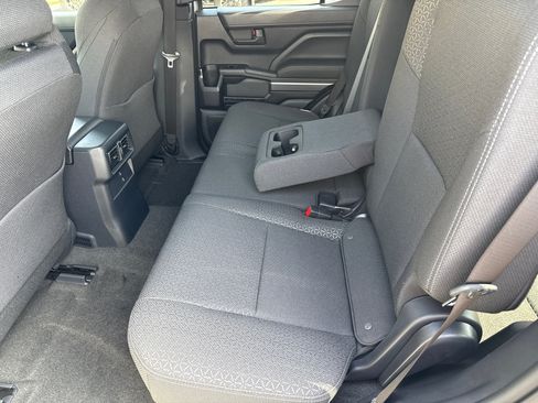 New 2026 Toyota 4Runner SR5 AWD/4WD image 16