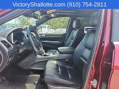 Used 2018 Jeep Grand Cherokee Limited AWD/4WD image 17