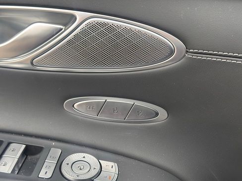 Used 2023 Genesis Electrified GV70 Prestige w/ Prestige Package image 27