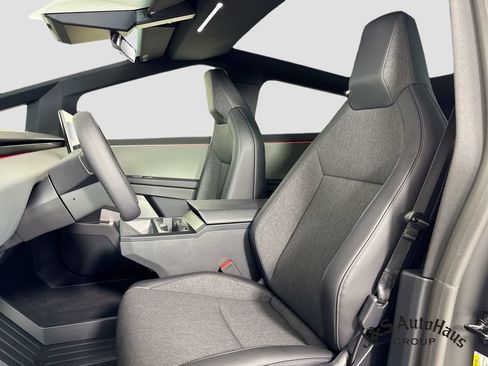 Used 2026 Tesla Cybertruck AWD Crew Cab image 11