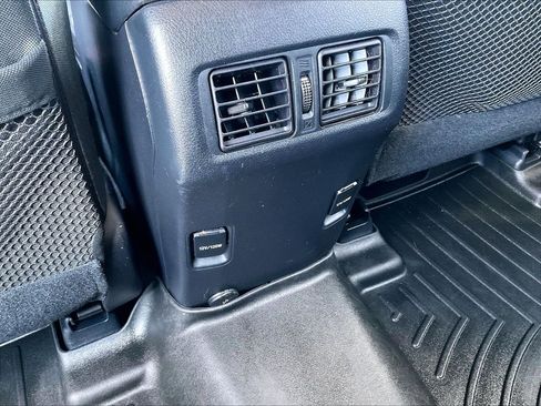 Used 2017 Toyota 4Runner SR5 AWD/4WD image 27