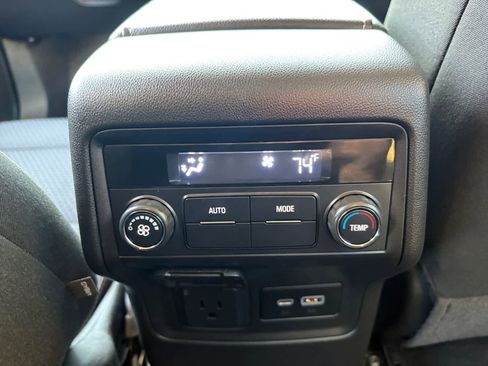 Used 2023 GMC Acadia SLE w/ Driver Convenience Package image 27