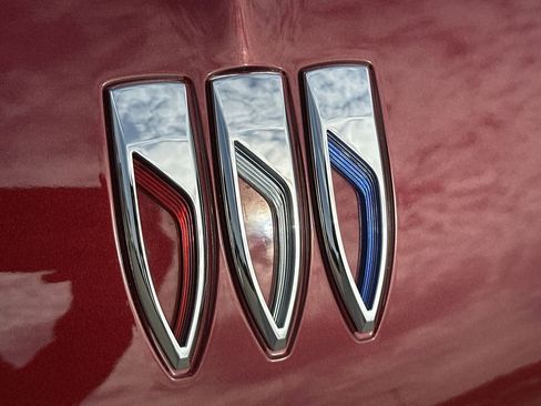 Certified 2024 Buick Encore GX Avenir image 28