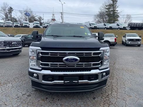 Used 2025 Ford F250 XLT w/ FX4 Off-Road Package image 3