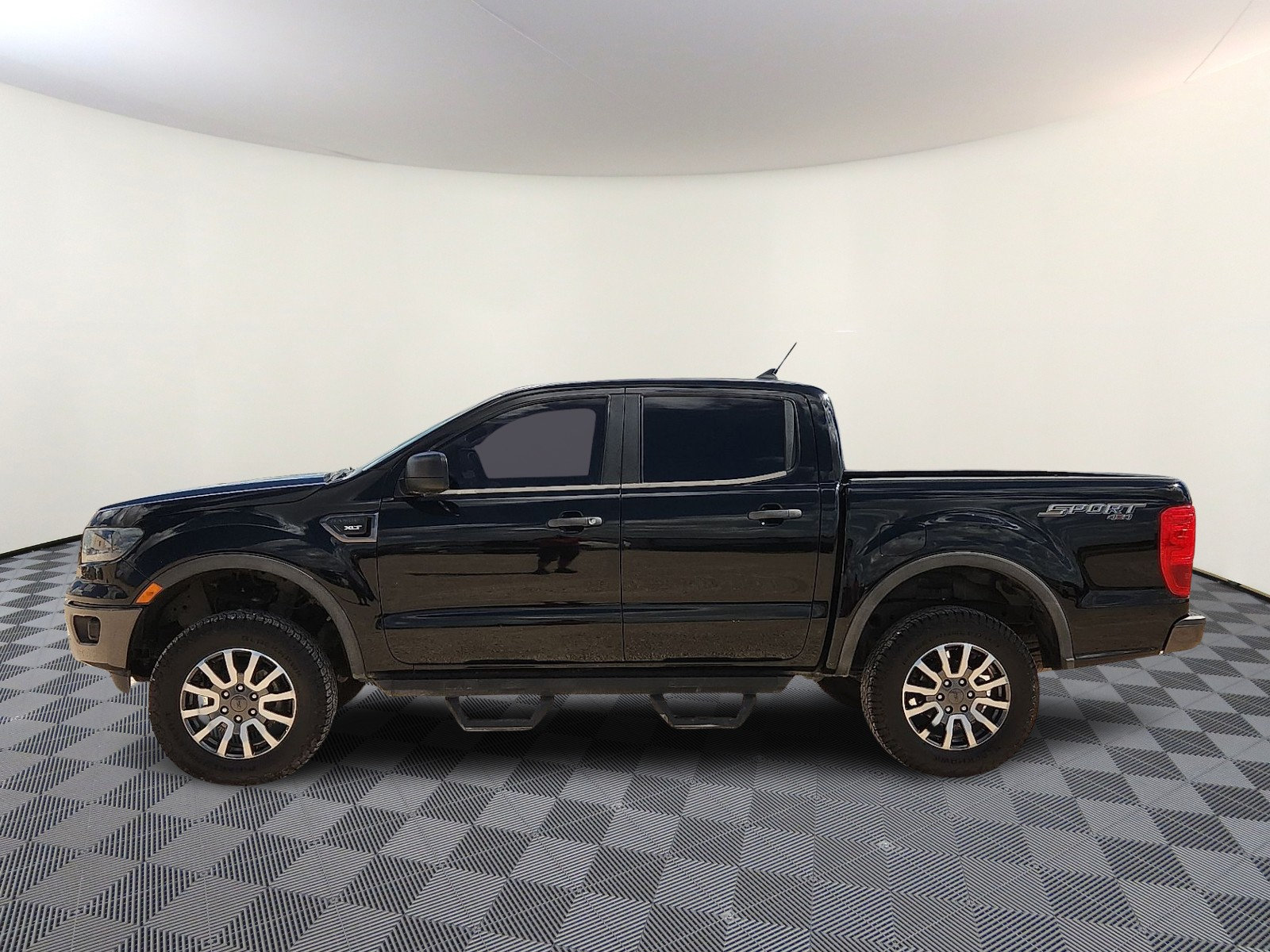 Used 2021 Ford Ranger XLT w/ Equipment Group 301A Mid AWD/4WD image 2
