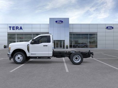 New 2025 Ford F350 XL image 3