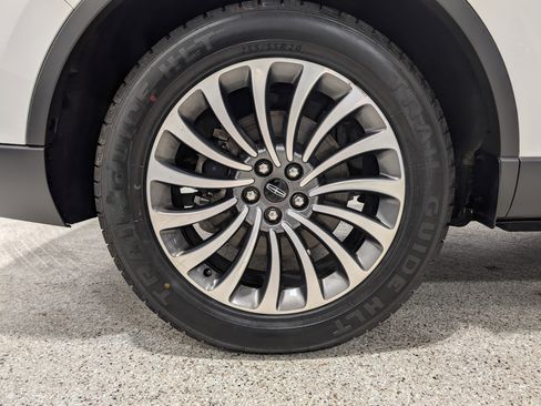 Used 2021 Lincoln Aviator Reserve w/ Elements Package Plus AWD/4WD image 11