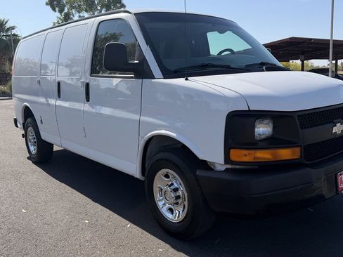 Used 2013 Chevrolet Express 2500 RWD image 8
