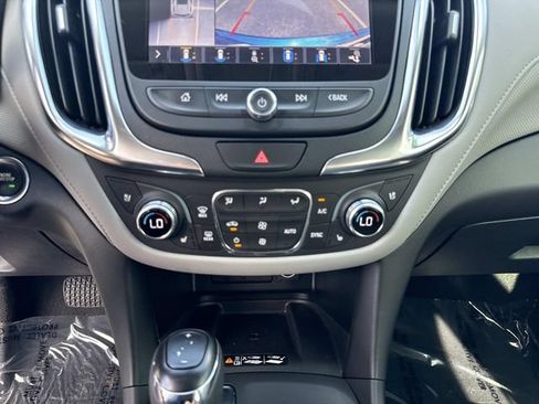 Used 2021 Chevrolet Equinox Premier FWD image 25