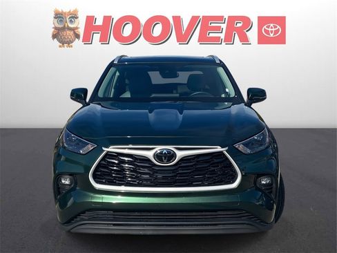 Used 2025 Toyota Highlander XLE image 7