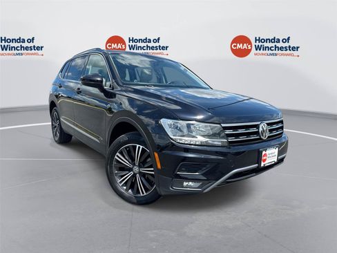 Used 2018 Volkswagen Tiguan SEL AWD/4WD image 3