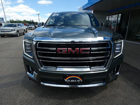 Used 2023 GMC Yukon XL SLT AWD/4WD image 5