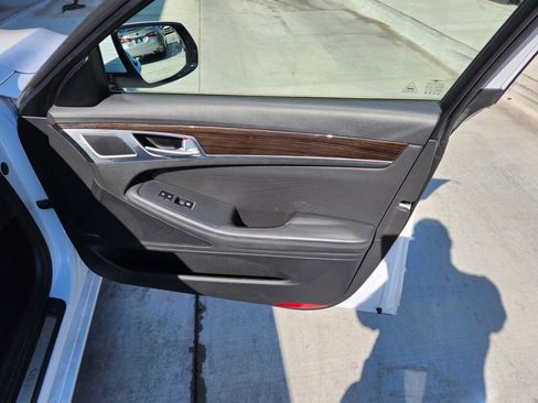 Used 2017 Genesis G80 3.8 w/ Option Group 02 image 18