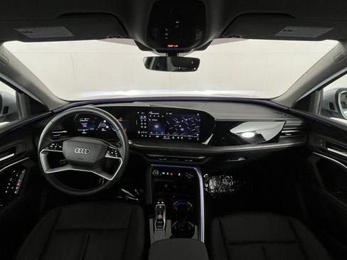 Used 2025 Audi Q5 Premium w/ 19" Wheel Package image 15