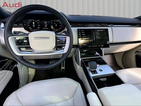 Used 2026 Land Rover Range Rover Long Wheelbase SE AWD/4WD image 7
