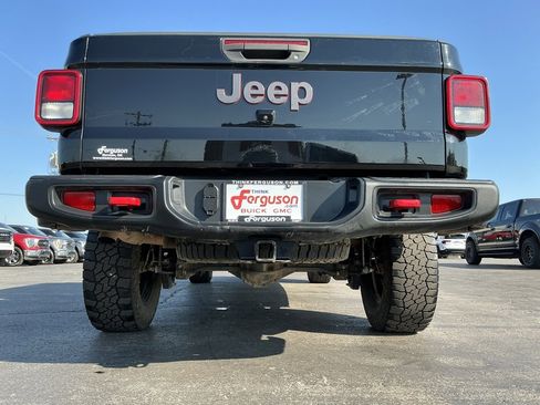 Used 2022 Jeep Gladiator Rubicon w/ Cold Weather Group image 18