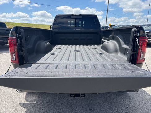 New 2026 RAM 3500 Laramie AWD/4WD image 34