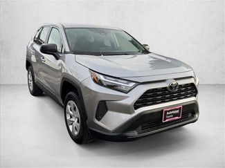 Used 2024 Toyota RAV4 LE AWD/4WD video 3