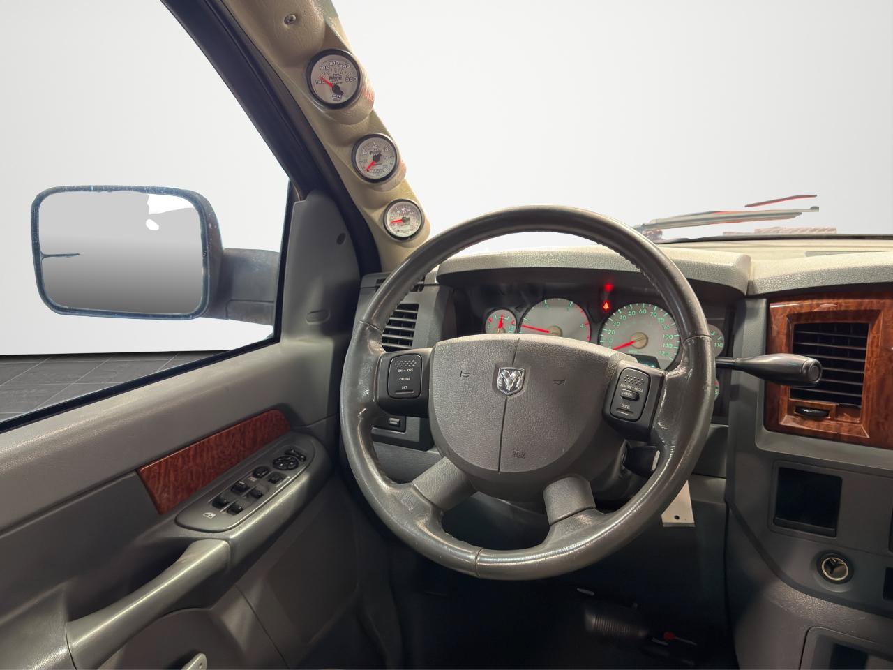 Used 2006 Dodge Ram 2500 Truck SLT AWD/4WD image 17