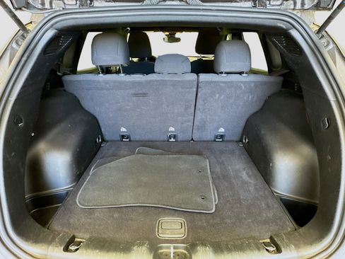 Used 2023 Jeep Compass Sport image 15