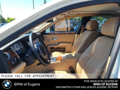 Used 2012 Rolls-Royce Ghost RWD image 23