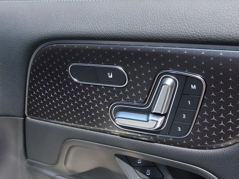 Certified 2025 Mercedes-Benz GLA 250 4MATIC image 25