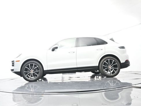 Certified 2026 Porsche Cayenne AWD/4WD image 44