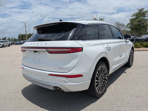 Used 2020 Lincoln Corsair Reserve w/ Equipment Group 201A AWD/4WD image 4