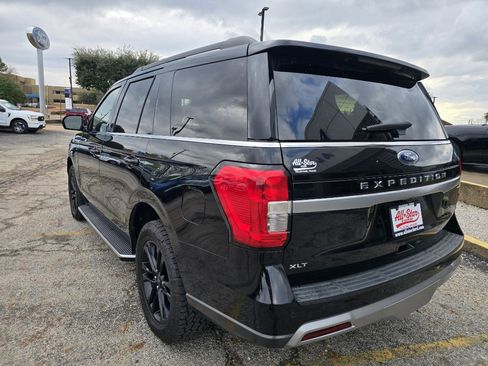 Used 2022 Ford Expedition XLT image 7