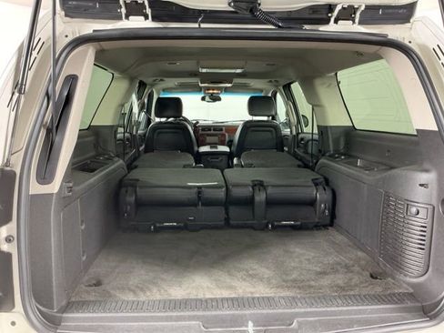 Used 2012 Chevrolet Suburban LTZ AWD/4WD image 30