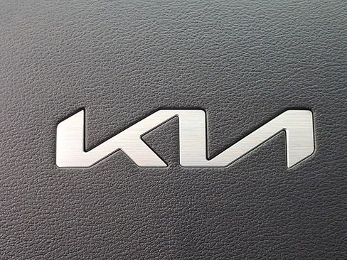 New 2025 Kia Niro Wind w/ Wind Preserve Package image 12