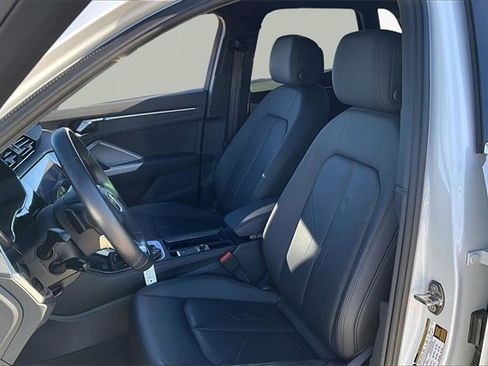 Used 2023 Audi Q3 2.0T Premium Plus w/ Premium Plus Package image 27